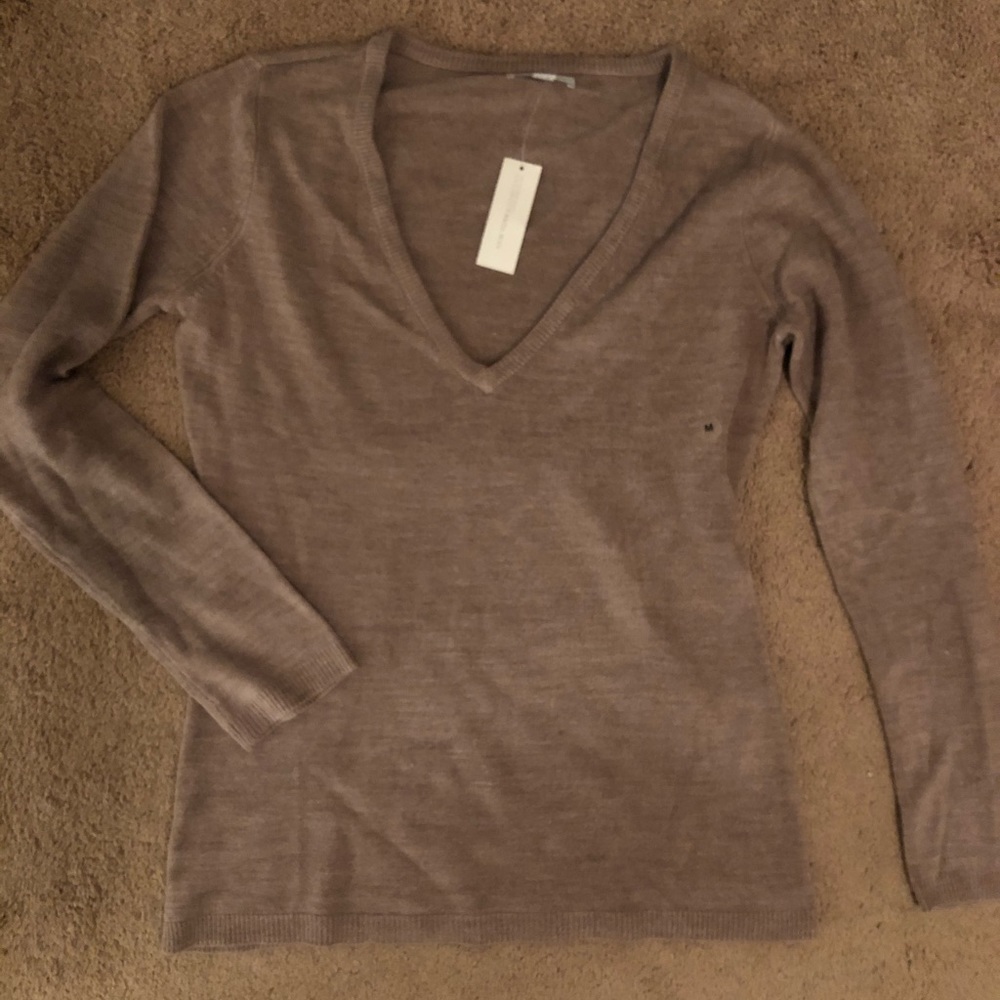 Women’s Medium NY&co sweater. NWT